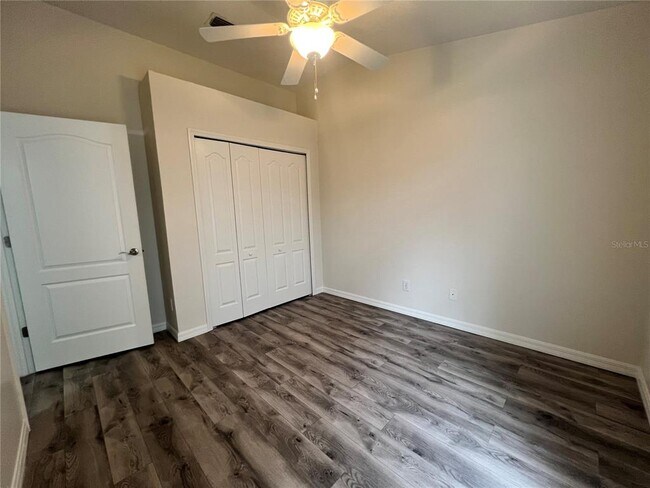 Building Photo - 526 Cypress View Dr