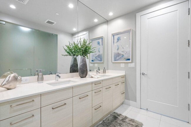 Building Photo - 1841 NW 42nd Dr