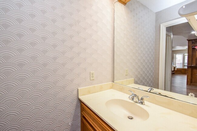 Building Photo - 15502 Rio Plaza Dr