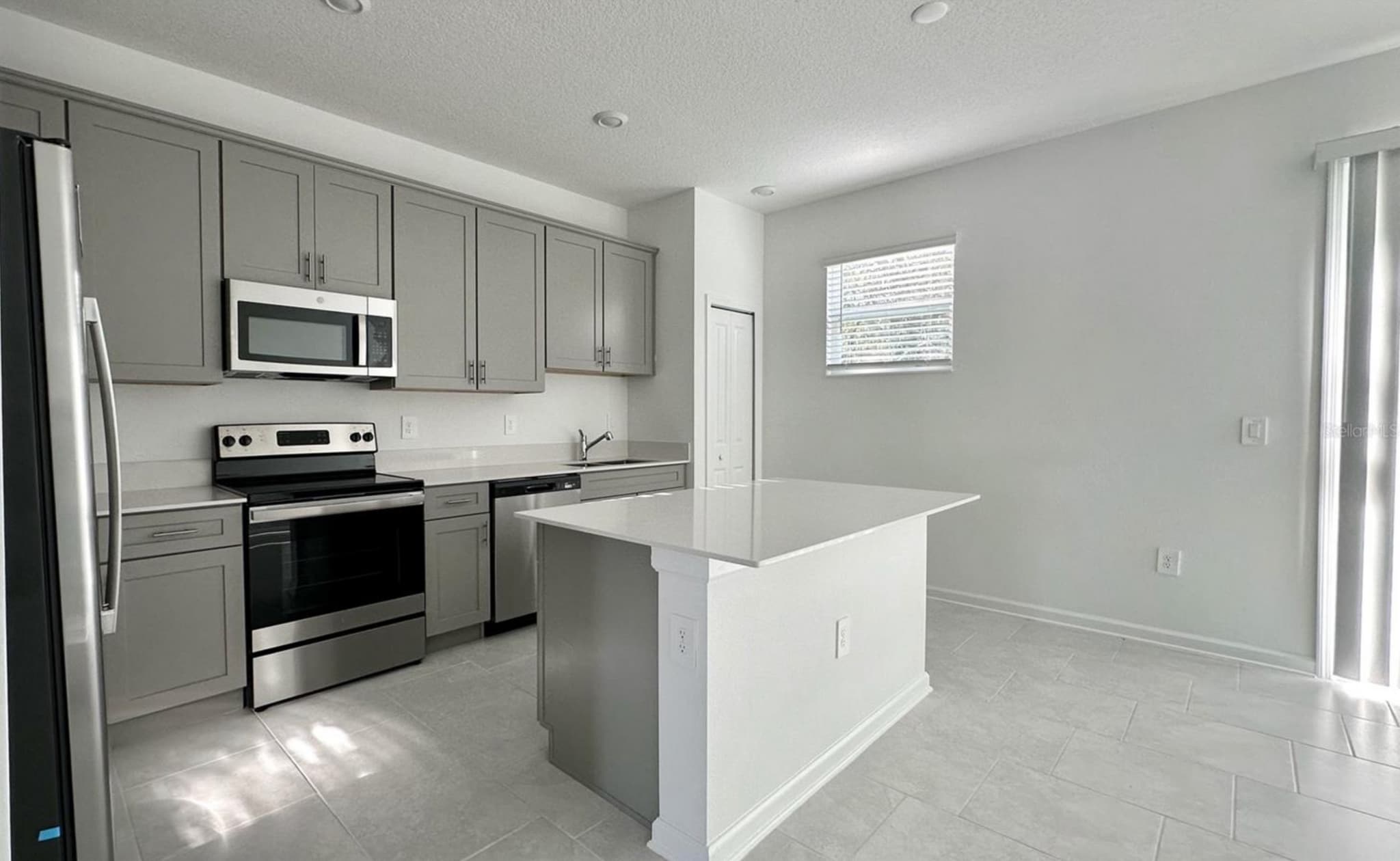 Building Photo - 7600 Stone Creek Trl