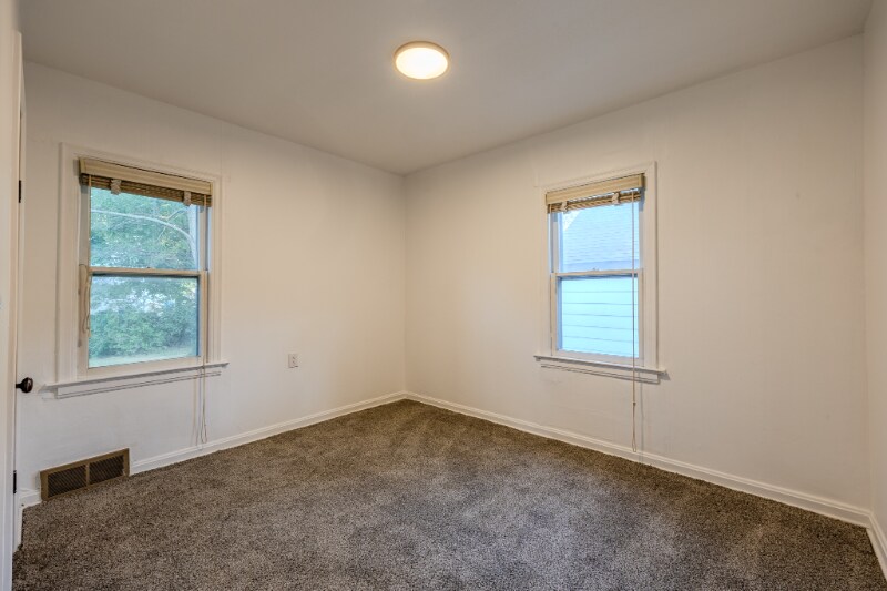 Building Photo - 997 Mohegan Trl