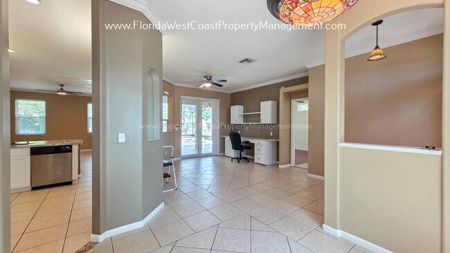 Building Photo - CUTE AND SPACIOUS 3 BEDROOM/ 2 BATH POOL HOME! NORTH PALMETTO! PET FRIENDLY!