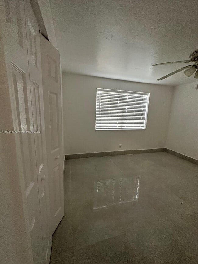 Building Photo - 209 SW 5th St