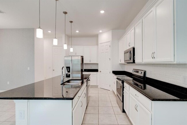 Building Photo - 14704 Seton Creek Blvd