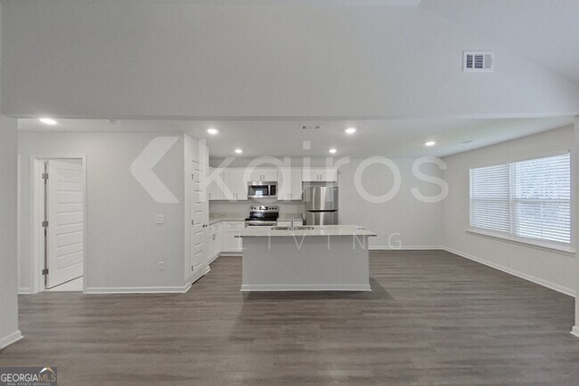 Building Photo - 142 Western Red Cedar Dr