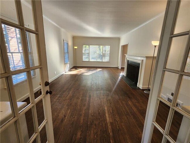 Building Photo - 65 Clarendon Ave