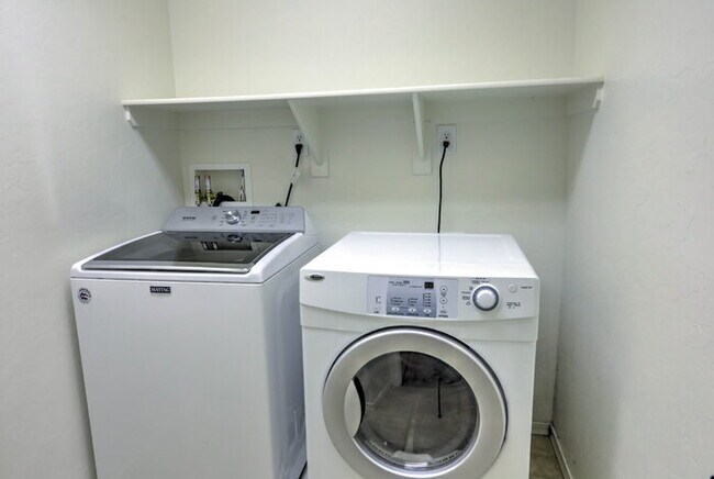 Building Photo - Rancho Sahuarita