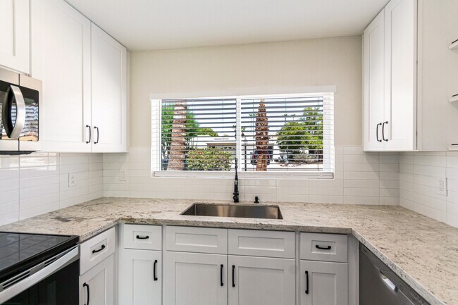 Building Photo - 2 Bedroom remodeled home in 55+ community ...