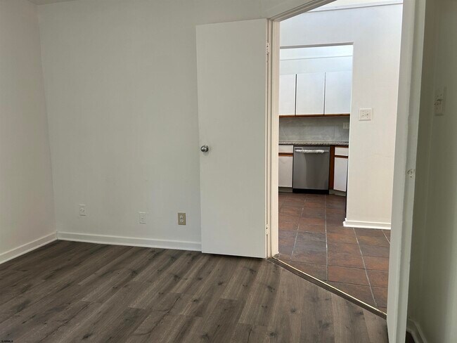 Building Photo - 20 Tilton Club