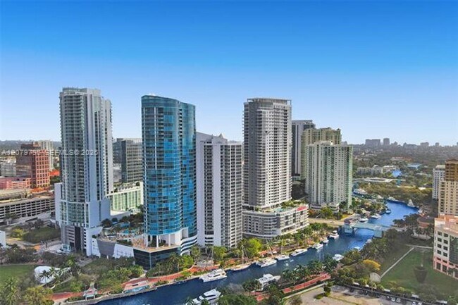 Building Photo - 333 Las Olas Way