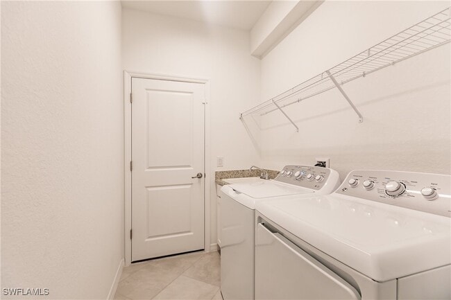 Building Photo - 3305 Altimira Dr