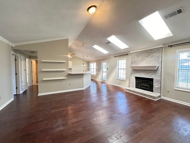 Building Photo - 6688 Laurel Valley Dr