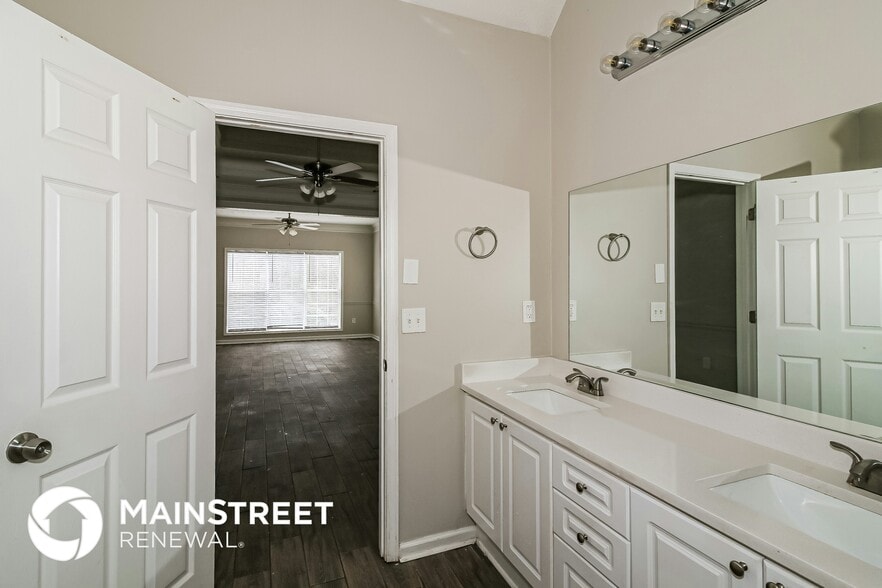 Building Photo - 2615 Darlington Ct SE