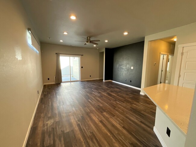 Building Photo - Newly Built 3 Bedroom Home w/ Hardwood Flo...