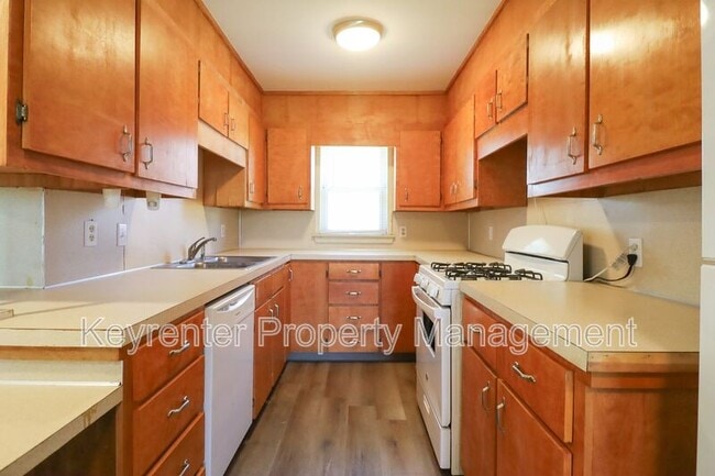 Building Photo - 526 S 39th W Ave