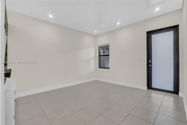 Building Photo - 8151 NW 104th Ave