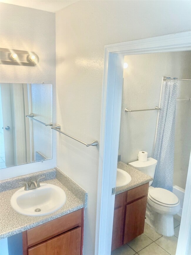 Building Photo - 3506 Cove View Blvd