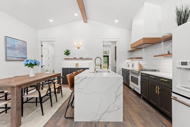 Building Photo - 783 Indian Woman Rd