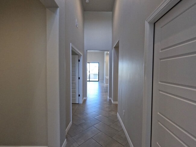 Building Photo - 3729 Santa Clarita Ave