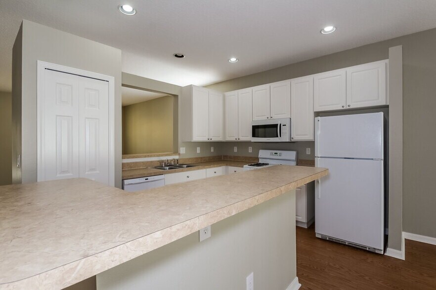 Building Photo - 12718 Bramfield Dr