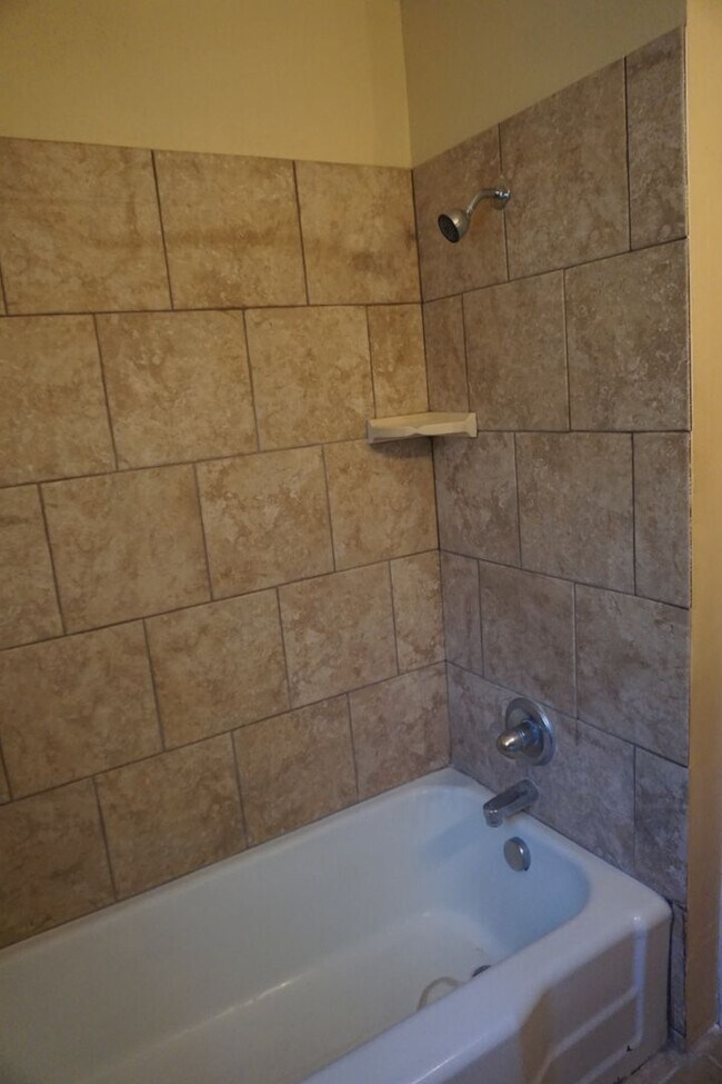 Building Photo - 3114 37th St