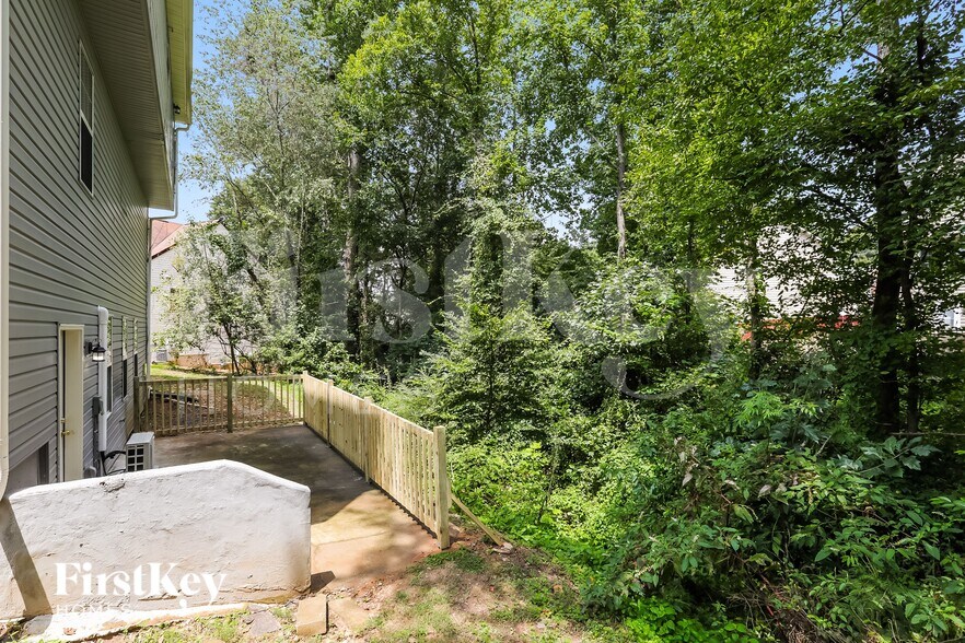 Building Photo - 2187 Carlysle Creek Dr