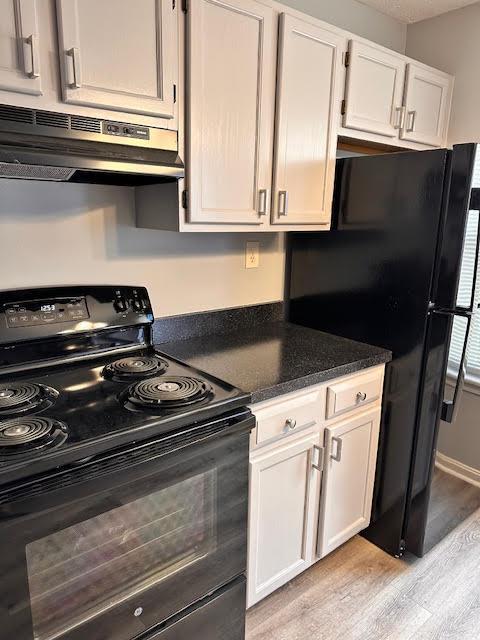 Building Photo - 619 Iowa Ave