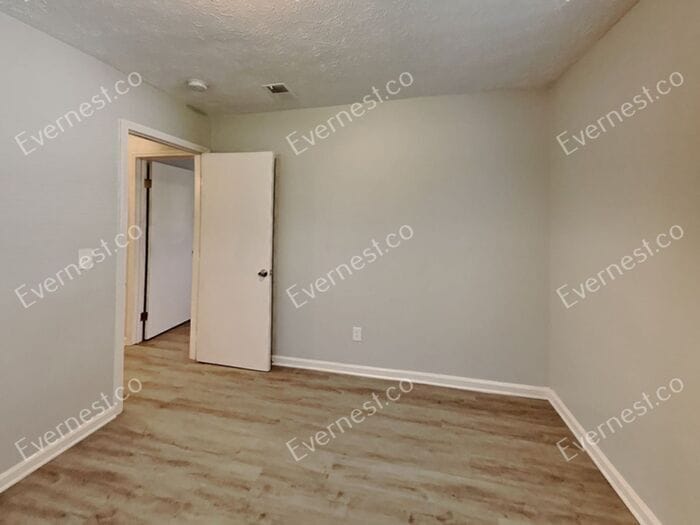 Building Photo - 239 Bellwood Ln