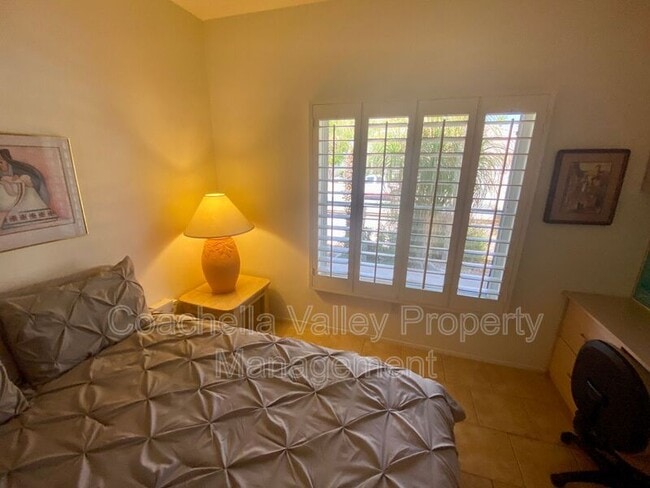 Building Photo - 78369 Yucca Blossom Dr