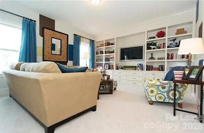 Building Photo - 4018 Orchid Way