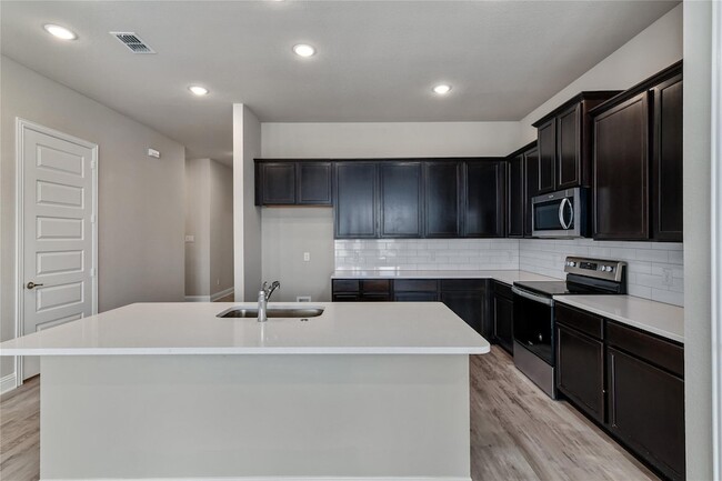 Building Photo - 206 Miramar Ave