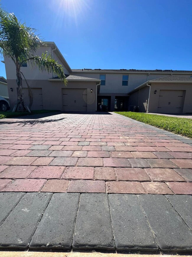 Garage back of townhome - 13483 Sagestone Dr