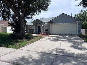 Building Photo - 1004 Chateau Cir