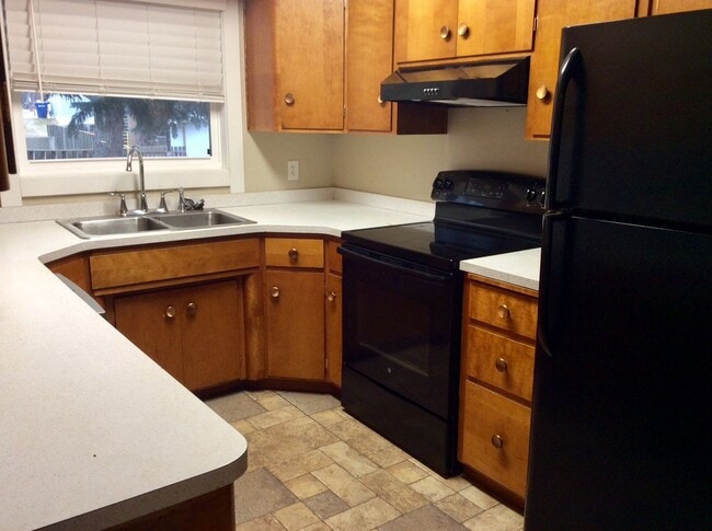 Building Photo - Cozy Single Family Home for Rent in Dickinson