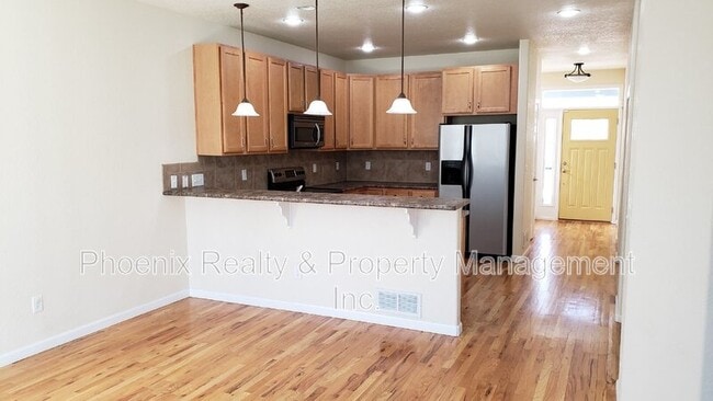 Building Photo - 302 St Ida Cir