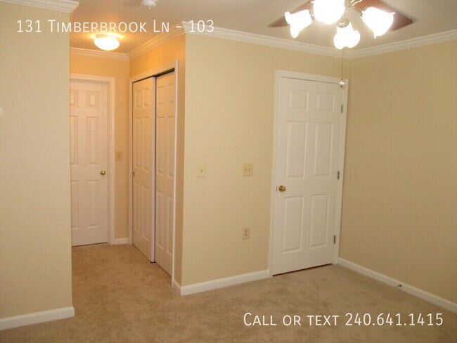 Building Photo - 131 Timberbrook Ln