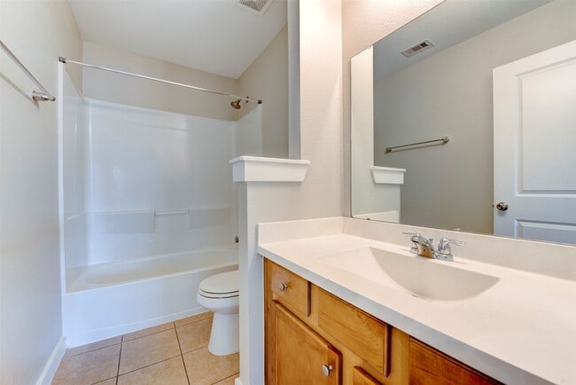 Building Photo - 40828 Mostyn Hill Dr