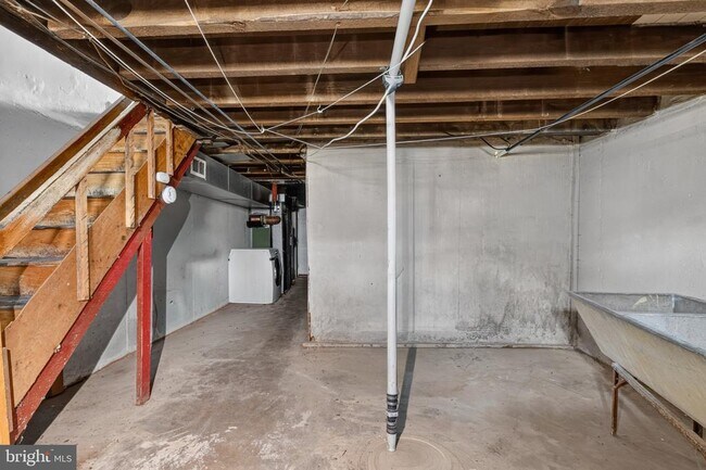 Building Photo - 351 W 22nd St
