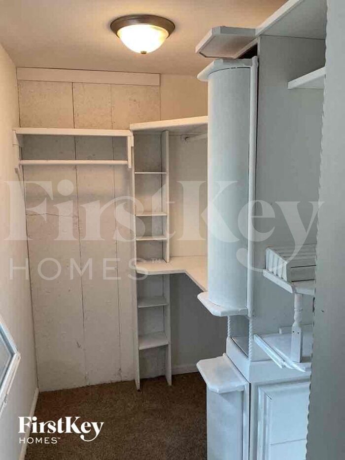 Building Photo - 3526 N Faculty Dr