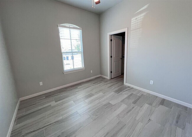 Building Photo - 13601 Cobblestone Curve Rd