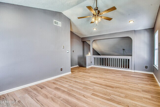 Building Photo - 12325 Tierra Bella Dr