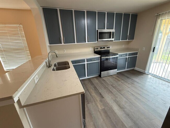 Building Photo - 1608 Anise Dr