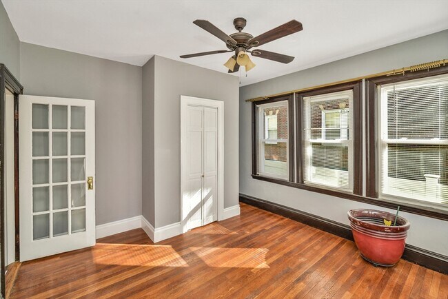 Building Photo - 146 Homestead St