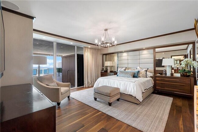 Building Photo - 101 S Fort Lauderdale Beach Blvd