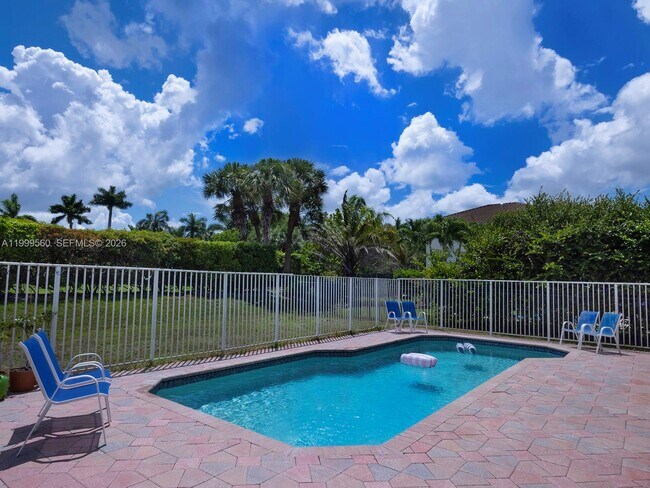 Building Photo - 4860 SW 161st Ln