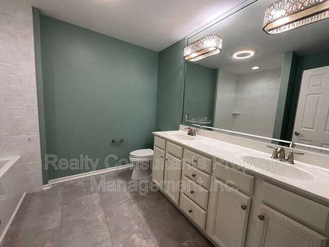 Building Photo - 27 Cherine Way