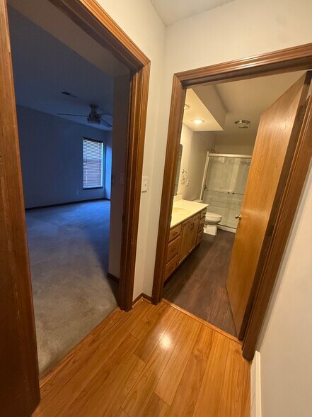 Building Photo - 1011 NW Porter Ct