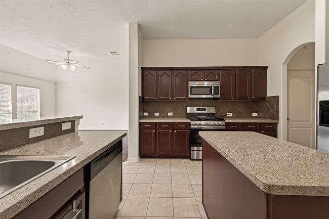 Building Photo - 9202 Sorrell Hollow Ln