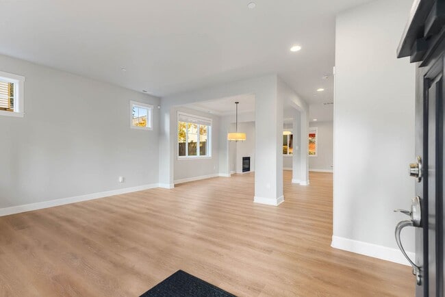 Building Photo - 11722 NE 112th St