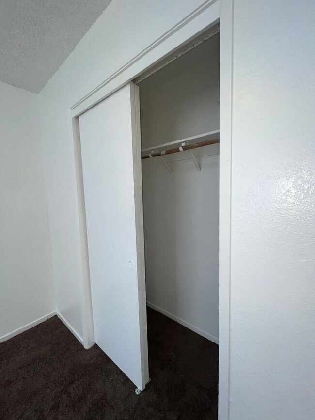 Building Photo - 2268